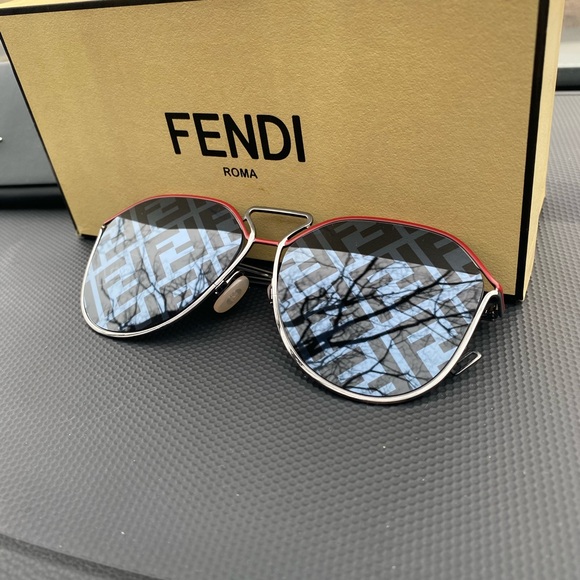 Fendi 60 aviator sunglasses - Picture 2 of 9